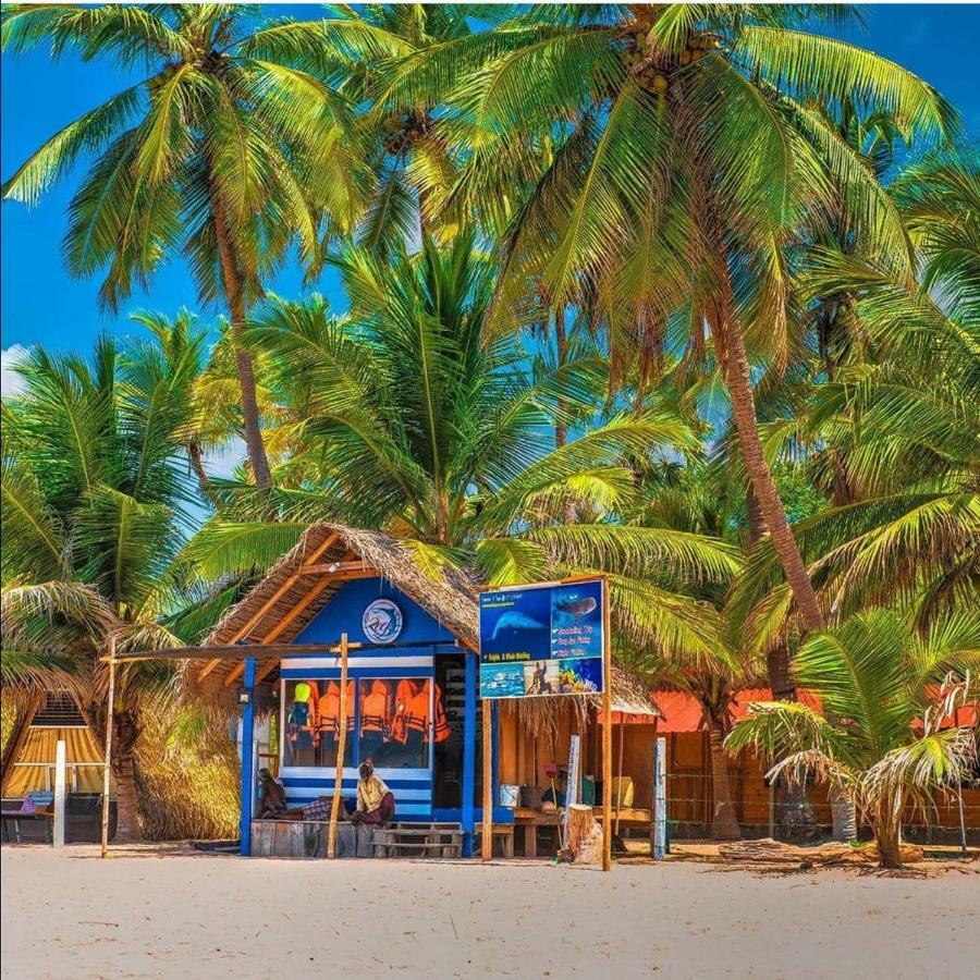 Trinco Relax Hut Hotel Trincomalee Exterior photo
