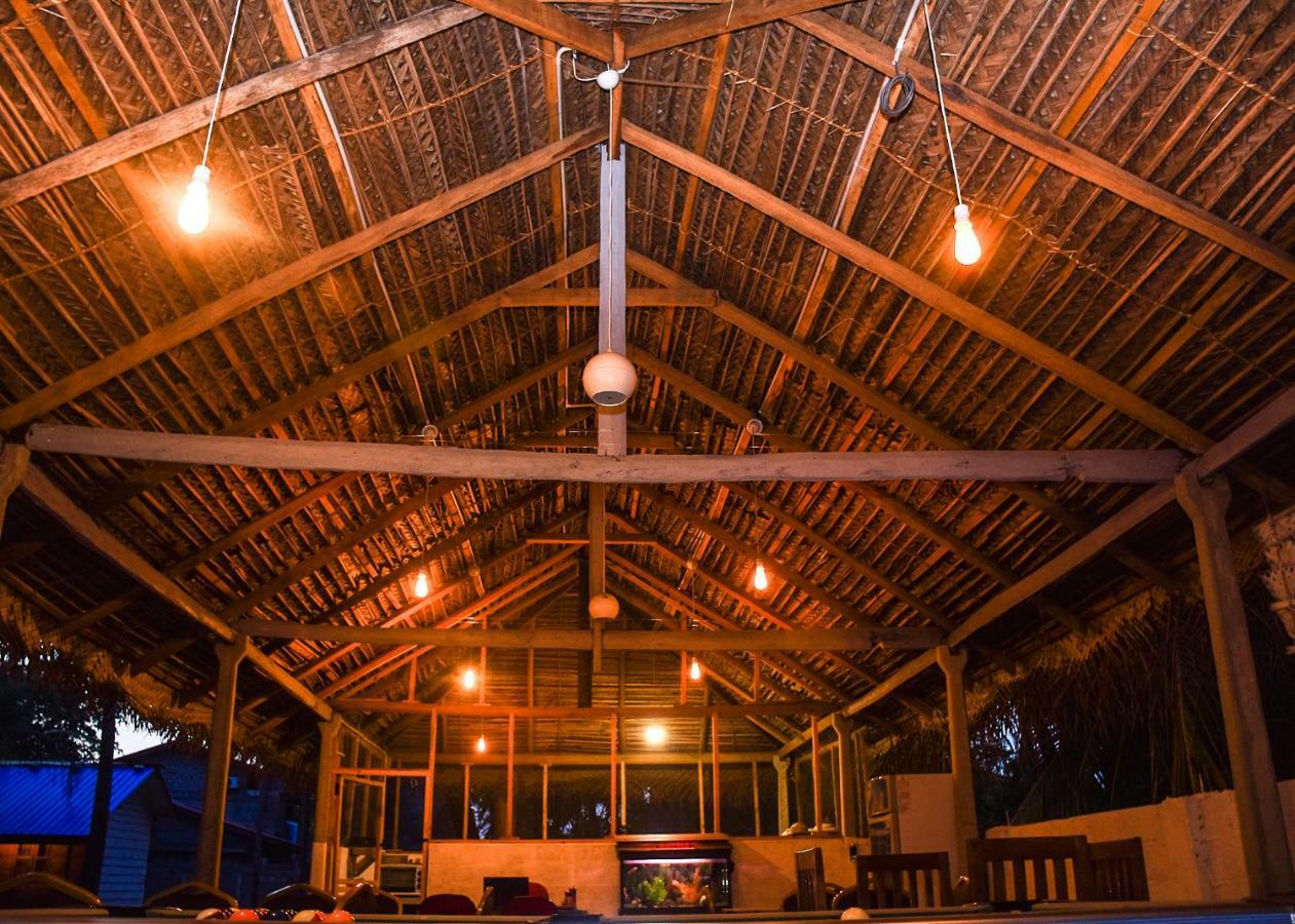 Trinco Relax Hut Hotel Trincomalee Exterior photo